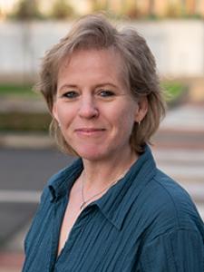 Headshot of Kim Henry